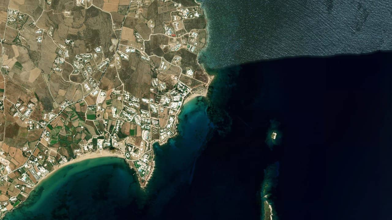 Paros