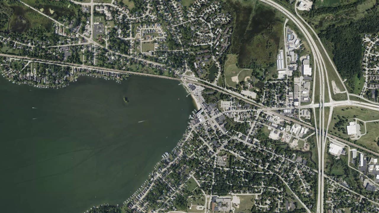 Pewaukee Lake